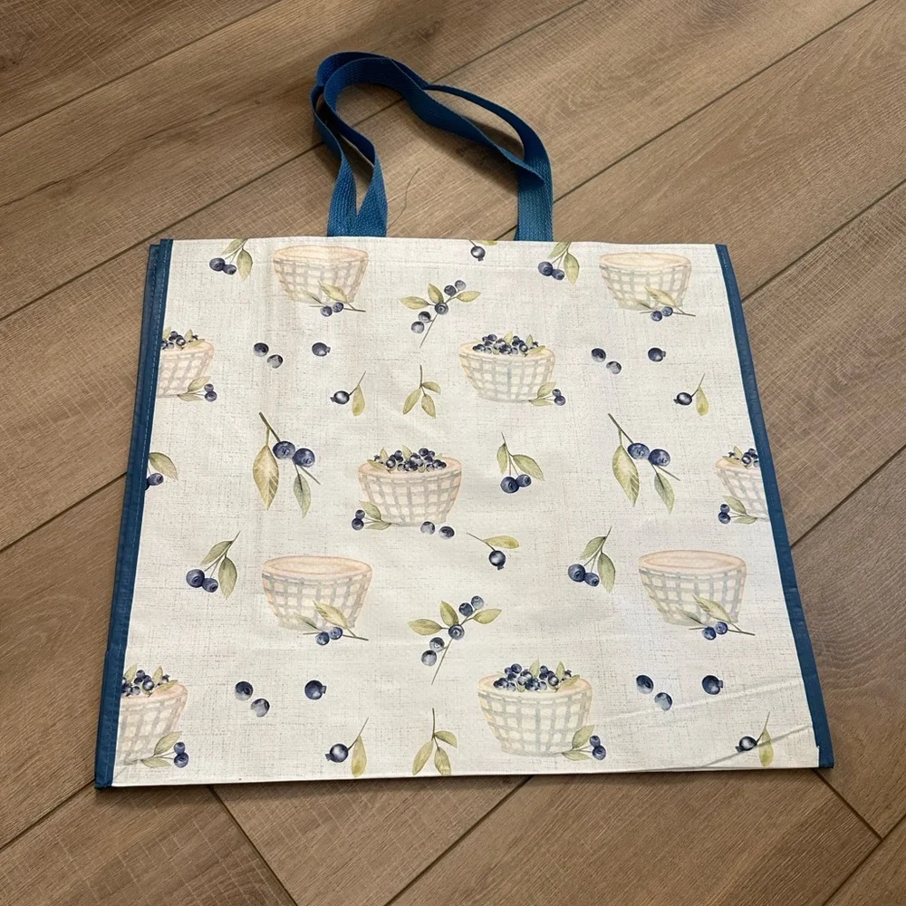 Homegoods TJMaxx Marshalls Viral Blueberry Print Reusable Shopper Tote Bag NWOT